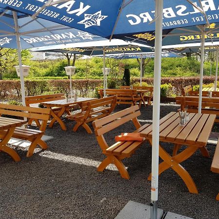 Hotel Restaurant Zur Hexe Überherrn Esterno foto