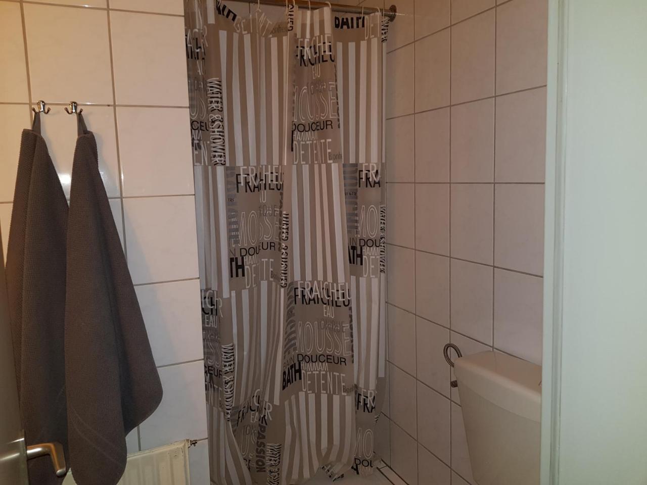 Hotel Restaurant Zur Hexe Überherrn Esterno foto
