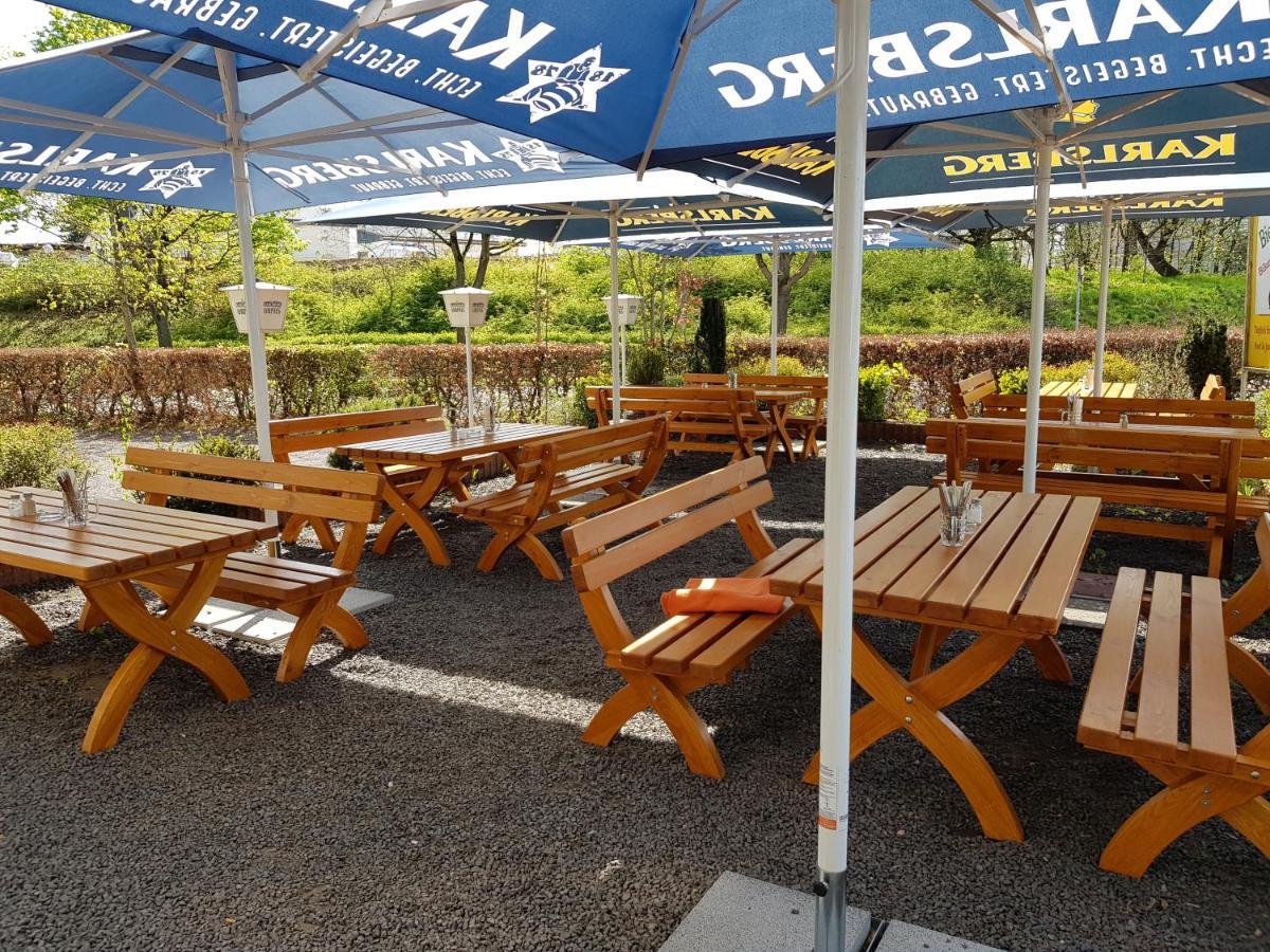 Hotel Restaurant Zur Hexe Überherrn Esterno foto